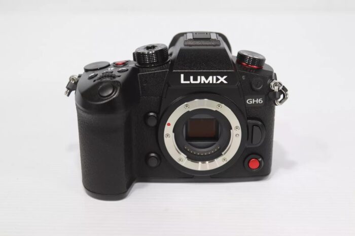 panasonic lumix gh6 mirrorless camera | 25.2mp | body only